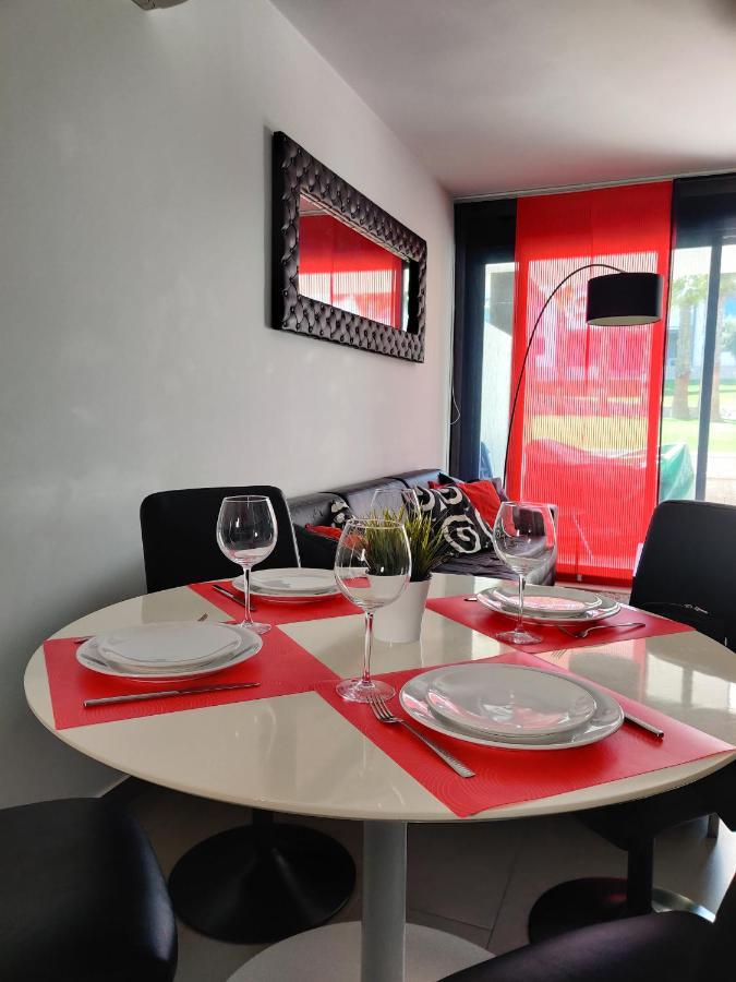 Oasis Beach Apartments Alicante Bagian luar foto