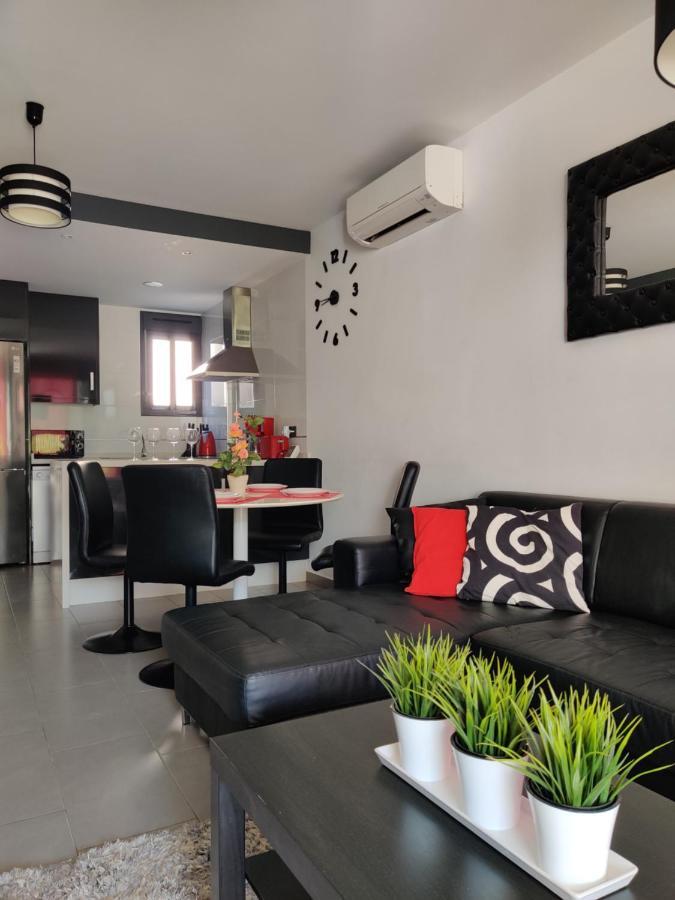 Oasis Beach Apartments Alicante Bagian luar foto