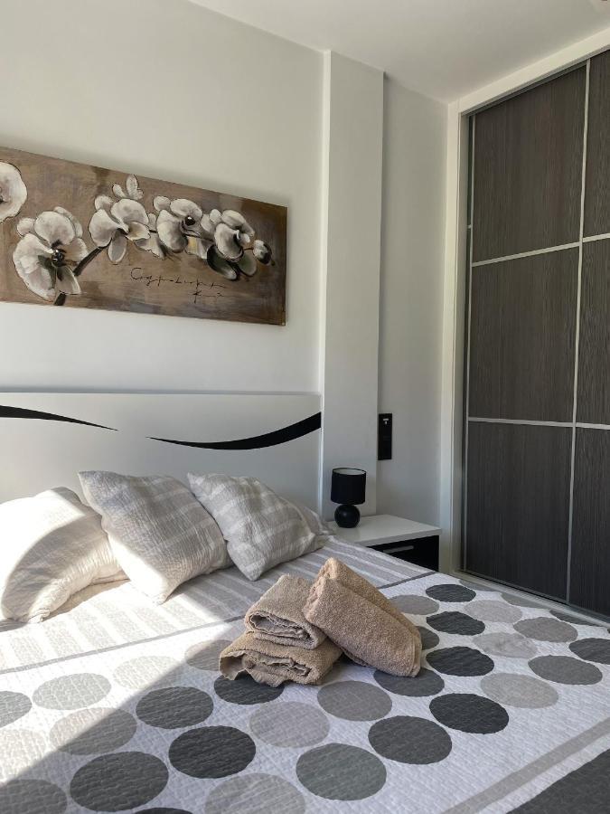 Oasis Beach Apartments Alicante Bagian luar foto