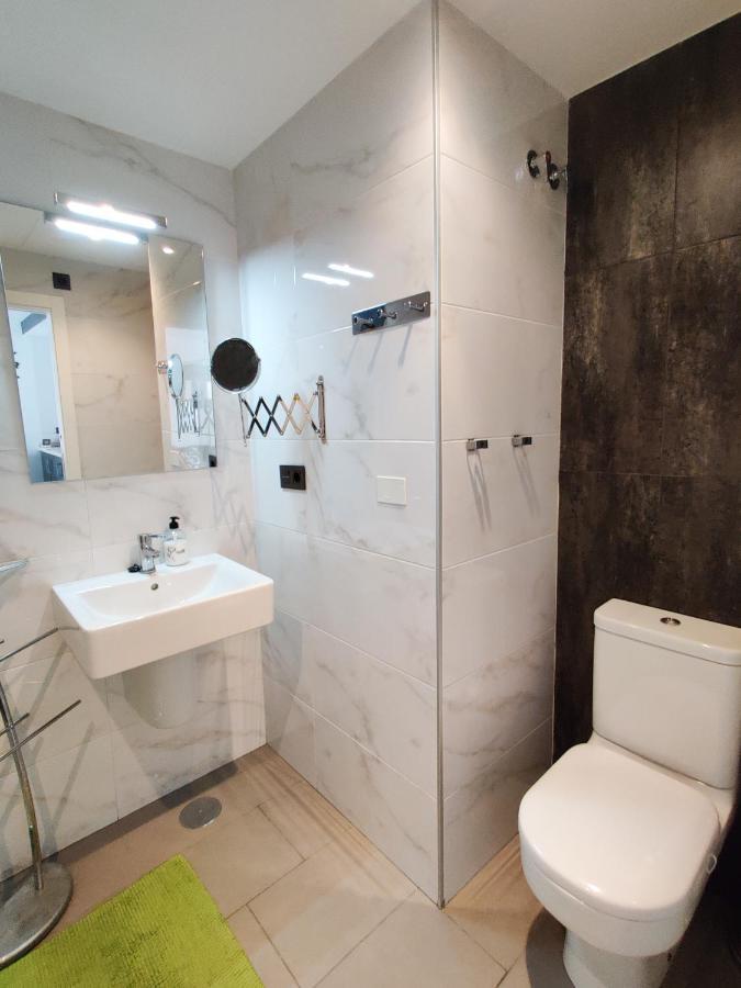 Oasis Beach Apartments Alicante Bagian luar foto