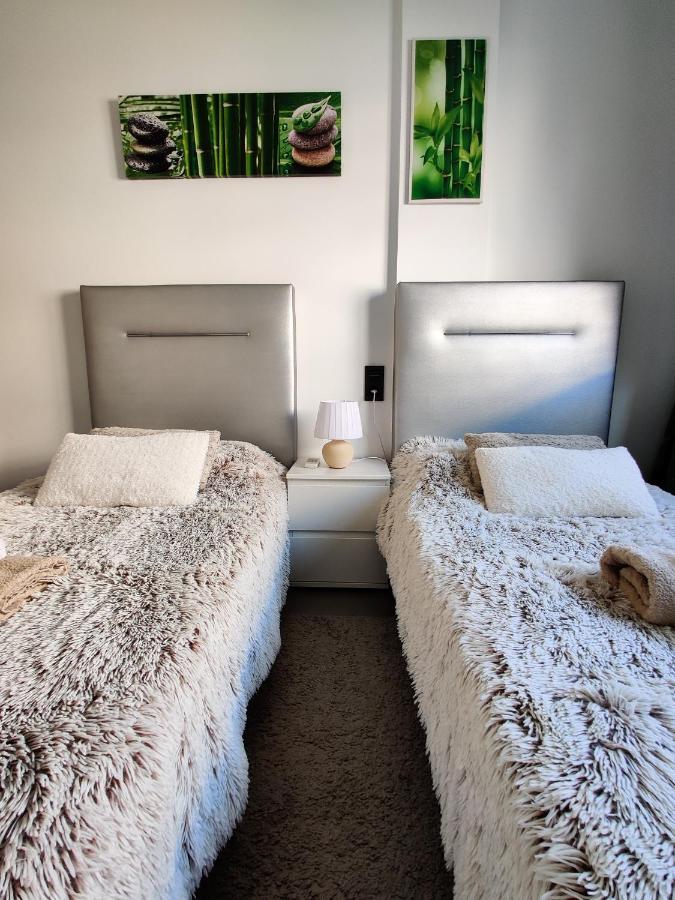 Oasis Beach Apartments Alicante Bagian luar foto