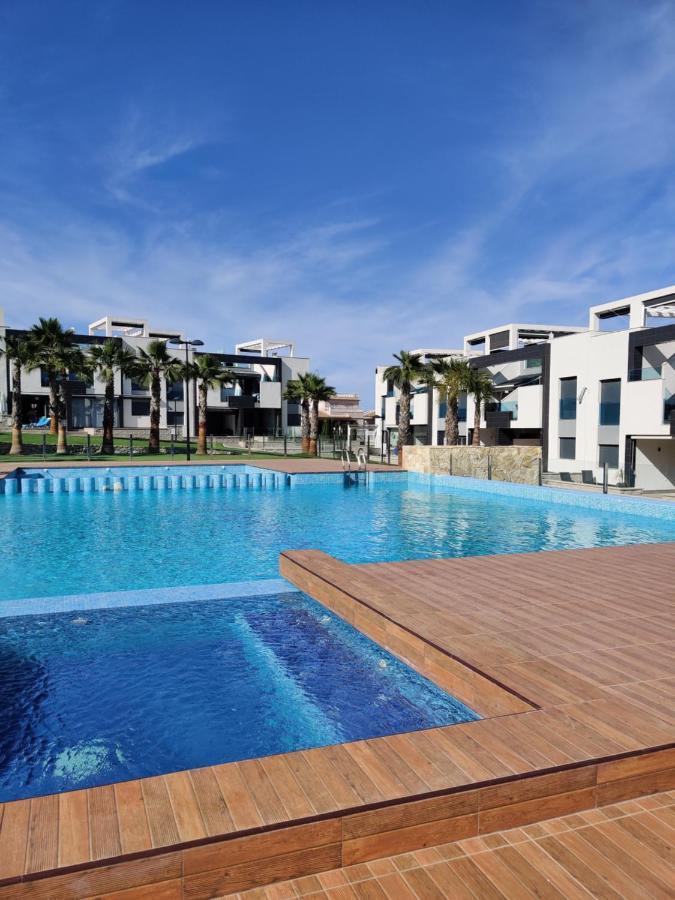 Oasis Beach Apartments Alicante Bagian luar foto